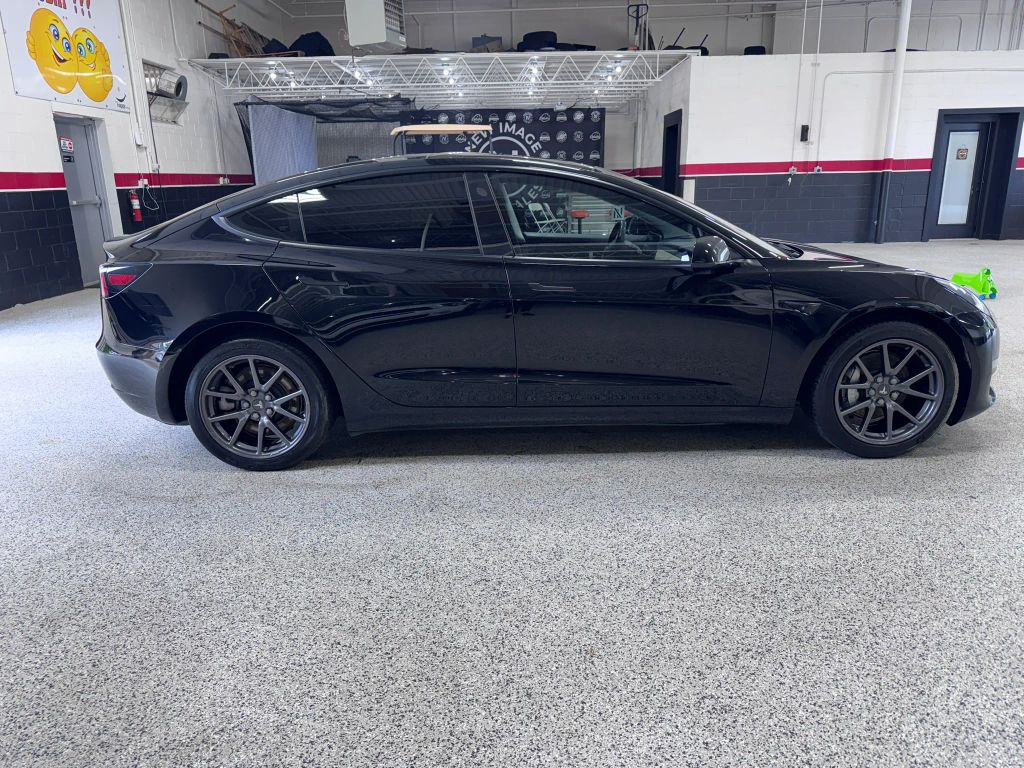 tesla model 3 2019 5YJ3E1EA5KF398977 image tesla model 3 2019 5YJ3E1EA5KF398977 image